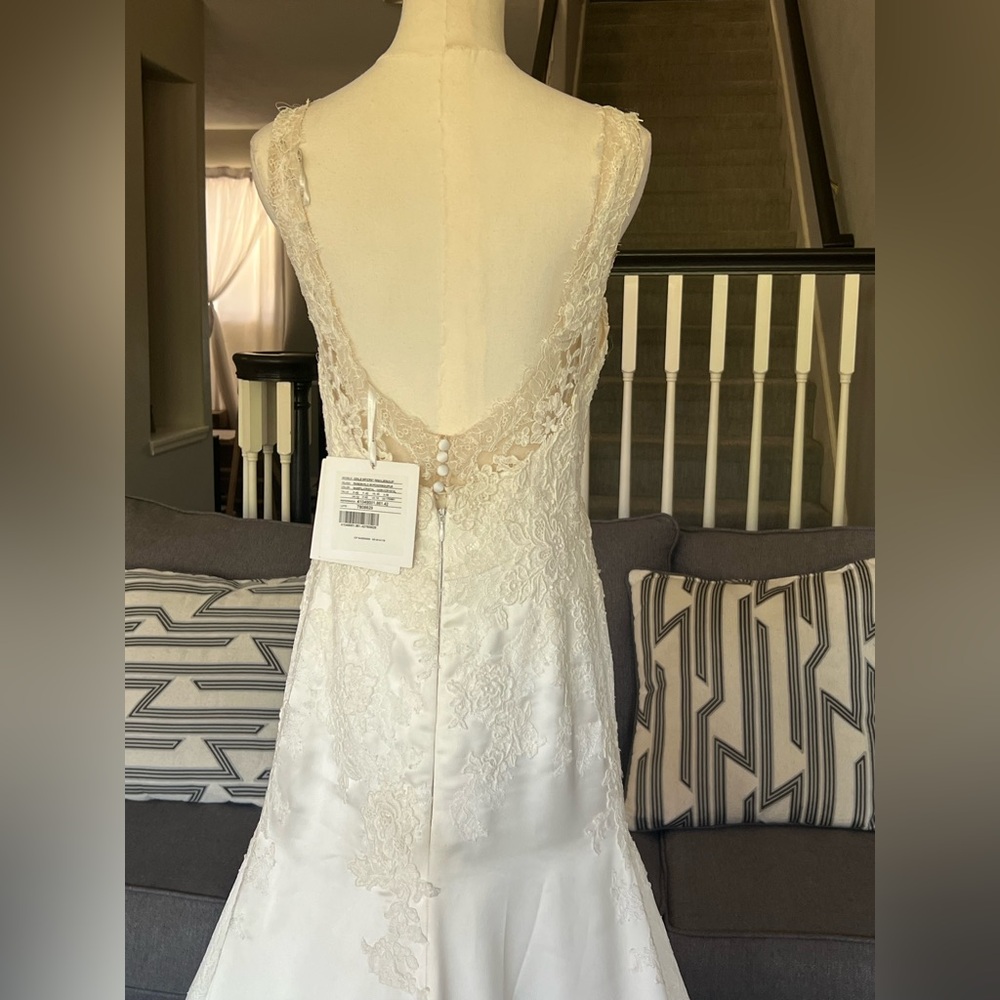 NWT Pronovias Odile Size 10‎ Off-white Wedding Dress - Picture 8 of 8